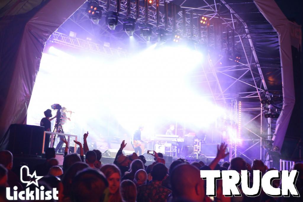 Charlatans at Truck festival 2015